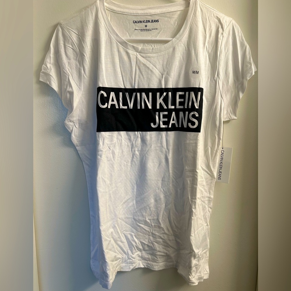 Calvin Klein Jeans Tee, SIZE M nwt